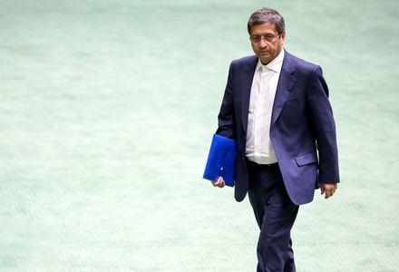 مجلس به همتی اعتماد نکرد و استیضاح رای آورد/ او اولین وزیر است که از دولت پزشکیان خارج می شود