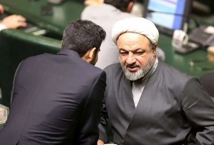 واکنش تند حمید رسایی به روسی خواندن مجلس